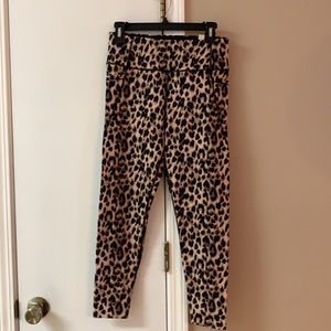 7/8 performance tight leopard print
